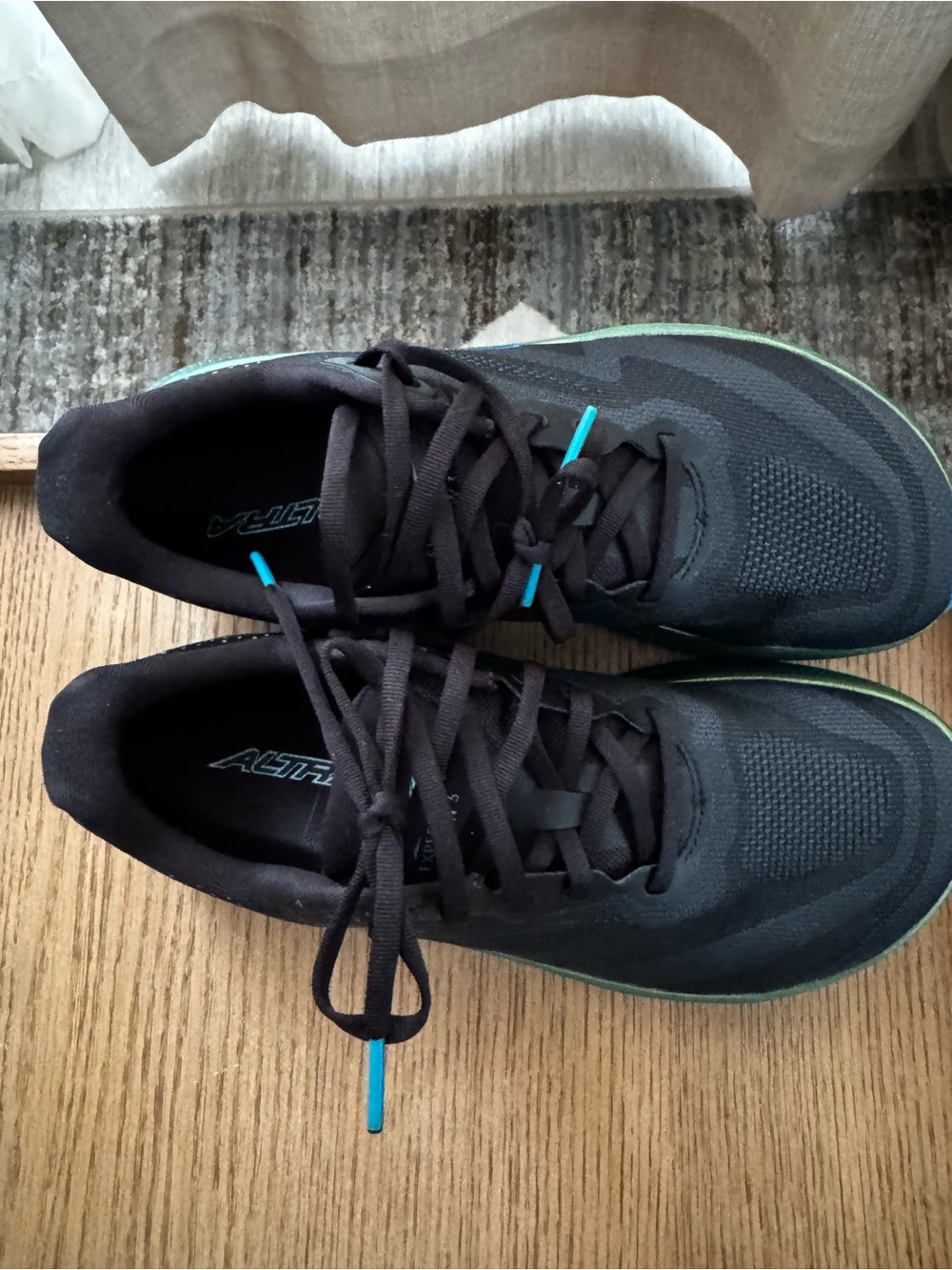 Altra Women’s Sneakers in Black with Teal Accents - Picture 3 of 7